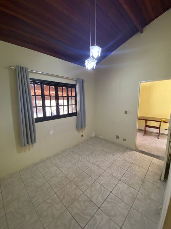 Casa 2 Dormitórios, 2 Vagas de Garagem , Churrasqueira - Cesar de Souza  Mogi das Cruzes - 
