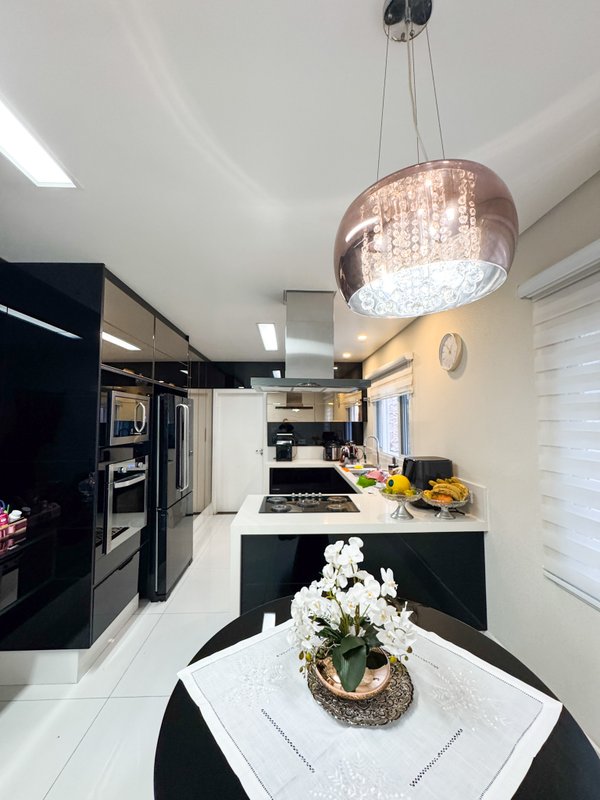 Uma Casa e um estilo de vida Rodovia Alberto Hinoto Arujá - 