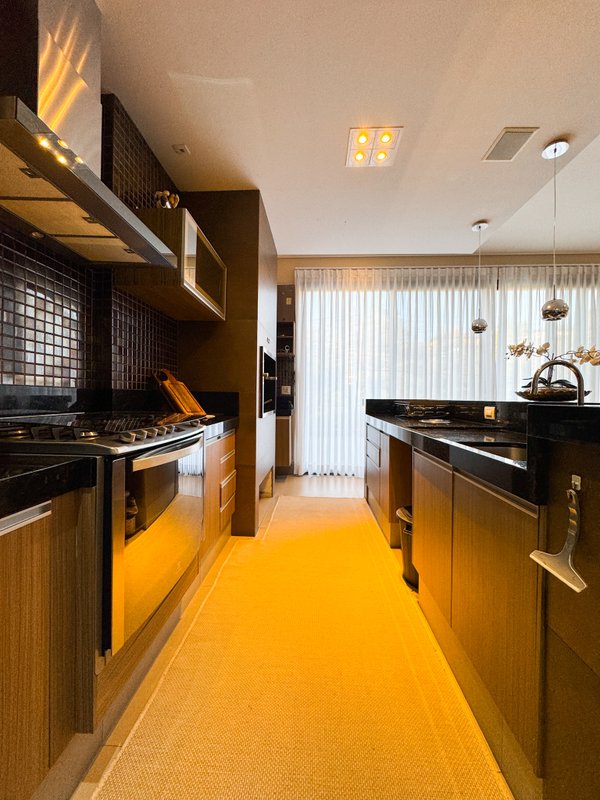 Uma Casa e um estilo de vida Rodovia Alberto Hinoto Arujá - 