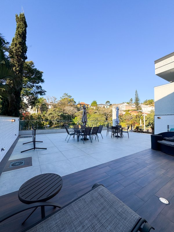 Uma Casa e um estilo de vida Rodovia Alberto Hinoto Arujá - 