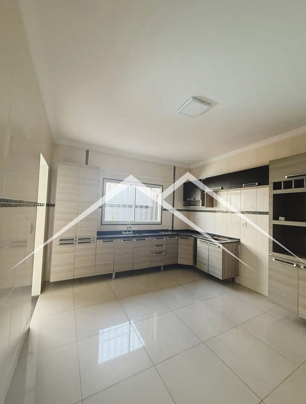 🏡 Casa linda com salão comercial, Jardim Panorama, Salto-SP  Salto - 
