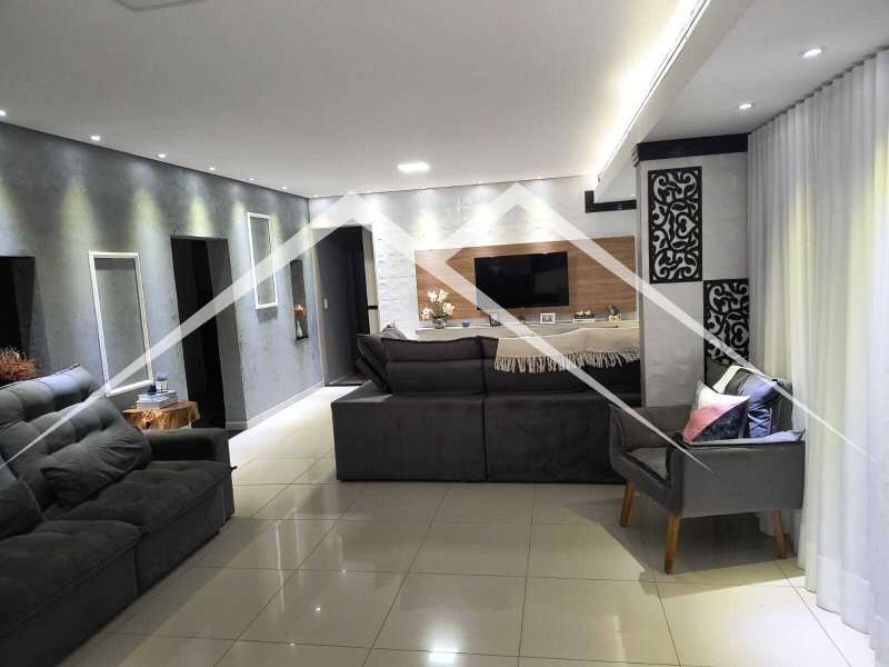 🏡 Linda casa com Piscinas e pergolado, Condomínio Haras São Luiz, Indaiatuba-SP  Salto - 