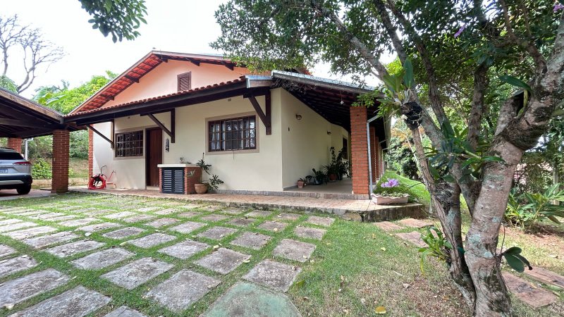 “OPORTUNIDADE”, VENDO, CHACARA COM CASA TODA MOBILIADA NO CONDOMÍNIO VITASSAY EM BOITUVA Alameda dos Hibiscos Boituva - 