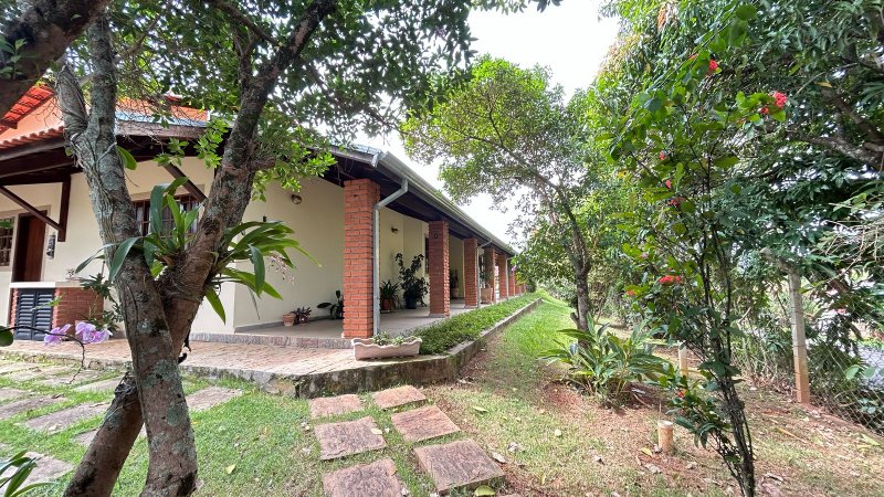 “OPORTUNIDADE”, VENDO, CHACARA COM CASA TODA MOBILIADA NO CONDOMÍNIO VITASSAY EM BOITUVA Alameda dos Hibiscos Boituva - 