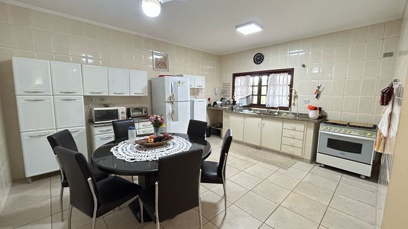 “OPORTUNIDADE”, VENDO, CHACARA COM CASA TODA MOBILIADA NO CONDOMÍNIO VITASSAY EM BOITUVA Alameda dos Hibiscos Boituva - 