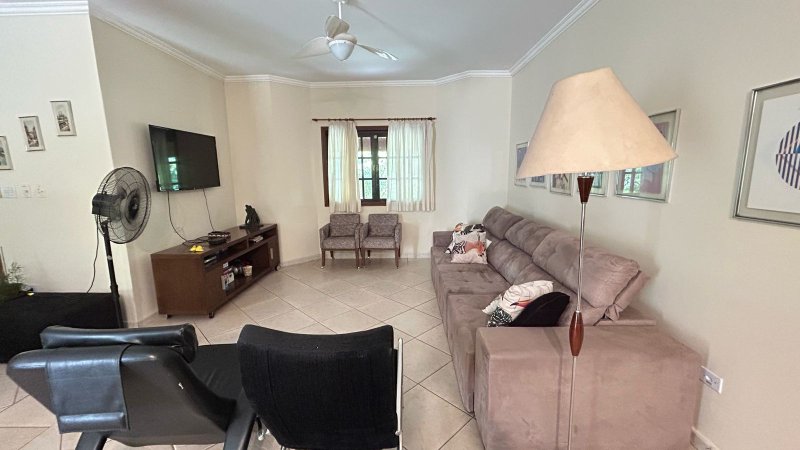 “OPORTUNIDADE”, VENDO, CHACARA COM CASA TODA MOBILIADA NO CONDOMÍNIO VITASSAY EM BOITUVA Alameda dos Hibiscos Boituva - 