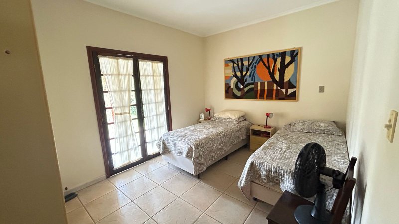 “OPORTUNIDADE”, VENDO, CHACARA COM CASA TODA MOBILIADA NO CONDOMÍNIO VITASSAY EM BOITUVA Alameda dos Hibiscos Boituva - 