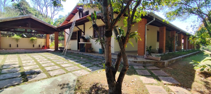 “OPORTUNIDADE”, VENDO, CHACARA COM CASA TODA MOBILIADA NO CONDOMÍNIO VITASSAY EM BOITUVA Alameda dos Hibiscos Boituva - 