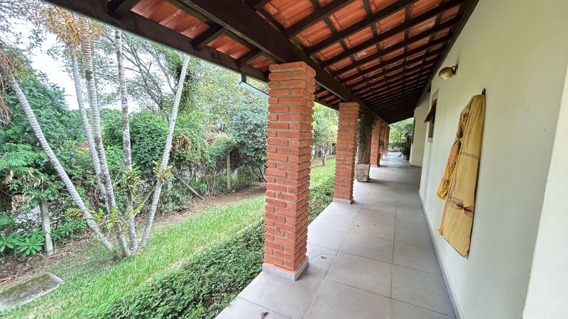 “OPORTUNIDADE”, VENDO, CHACARA COM CASA TODA MOBILIADA NO CONDOMÍNIO VITASSAY EM BOITUVA Alameda dos Hibiscos Boituva - 