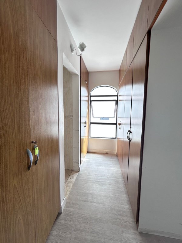 APARTAMENTO 4 QUARTOS SUÍTE VARANDA LAVABO DEPENDÊNCIA 2 GARAGENS À VENDA NA GRAÇA Avenida Princesa Leopoldina Salvador - 
