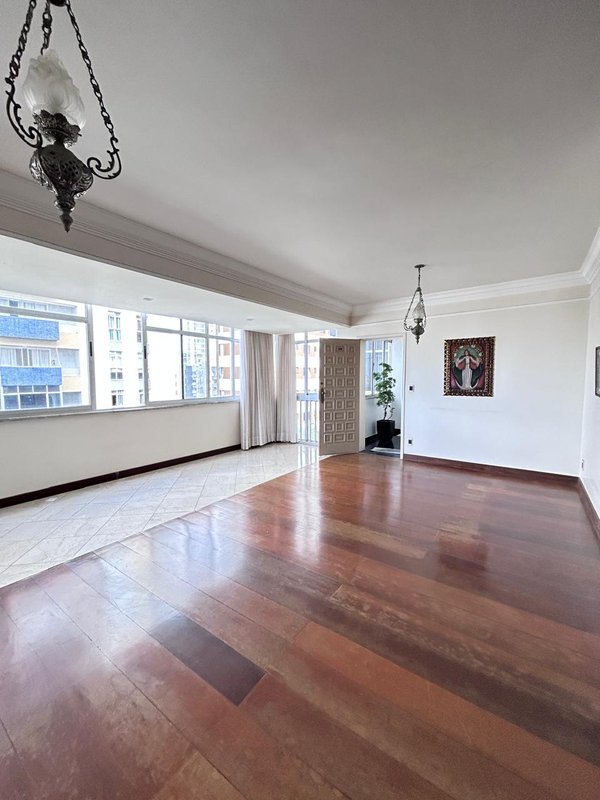 APARTAMENTO 4 QUARTOS SUÍTE DEPENDÊNCIA COMPLETA 2 GARAGENS À VENDA NA GRAÇA! Rua Desembargador Oscar Dantas Salvador - 