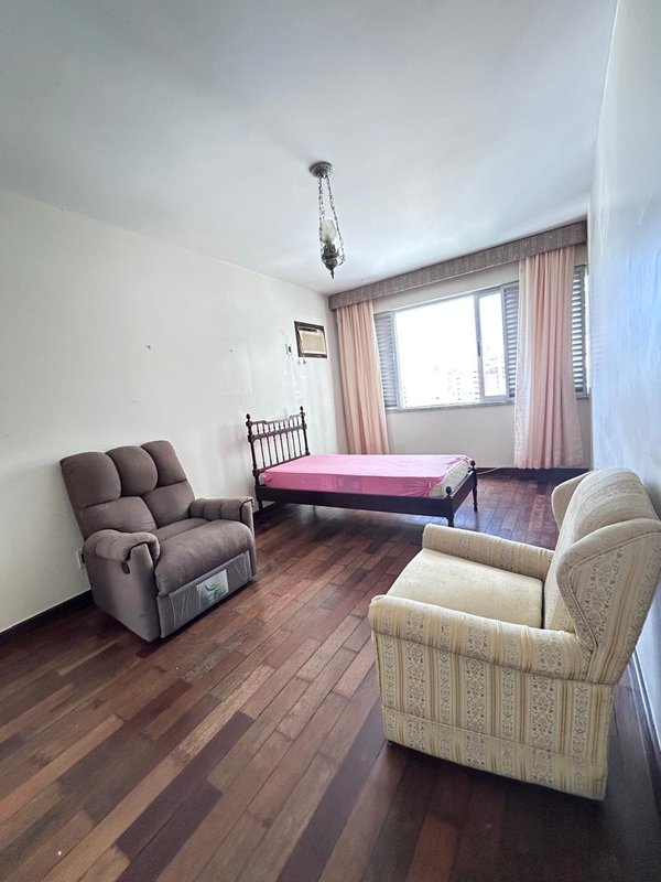 APARTAMENTO 4 QUARTOS SUÍTE DEPENDÊNCIA COMPLETA 2 GARAGENS À VENDA NA GRAÇA! Rua Desembargador Oscar Dantas Salvador - 