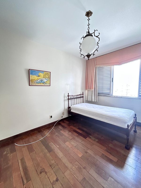APARTAMENTO 4 QUARTOS SUÍTE DEPENDÊNCIA COMPLETA 2 GARAGENS À VENDA NA GRAÇA! Rua Desembargador Oscar Dantas Salvador - 