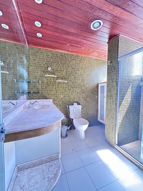 APARTAMENTO 4 QUARTOS SUÍTE DEPENDÊNCIA COMPLETA 2 GARAGENS À VENDA NA GRAÇA! Rua Desembargador Oscar Dantas Salvador - 