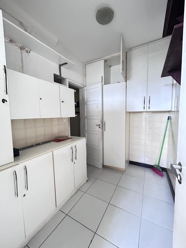 APARTAMENTO 4 QUARTOS SUÍTE DEPENDÊNCIA COMPLETA 2 GARAGENS À VENDA NA GRAÇA! Rua Desembargador Oscar Dantas Salvador - 