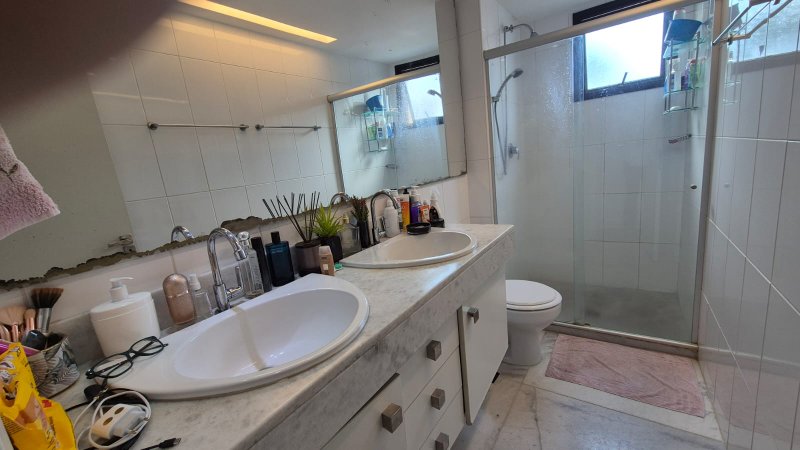 APARTAMENTO NASCENTE 2 QUARTOS SUÍTE VARANDA DEPENDÊNCIA 2 GARAGENS À VENDA NA FEDERAÇÃO! Rua Professor Aristides Novis Salvador - 