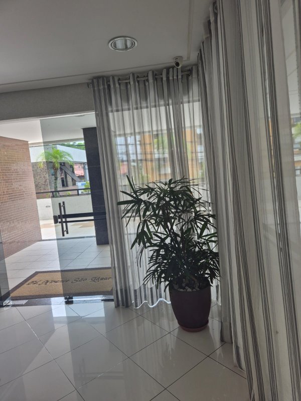 APARTAMENTO NASCENTE 2 QUARTOS SUÍTE VARANDA DEPENDÊNCIA 2 GARAGENS À VENDA NA FEDERAÇÃO! Rua Professor Aristides Novis Salvador - 