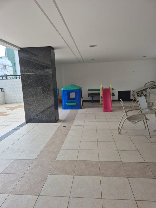 APARTAMENTO NASCENTE 2 QUARTOS SUÍTE VARANDA DEPENDÊNCIA 2 GARAGENS À VENDA NA FEDERAÇÃO! Rua Professor Aristides Novis Salvador - 