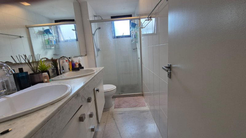 APARTAMENTO NASCENTE 2 QUARTOS SUÍTE VARANDA DEPENDÊNCIA 2 GARAGENS À VENDA NA FEDERAÇÃO! Rua Professor Aristides Novis Salvador - 
