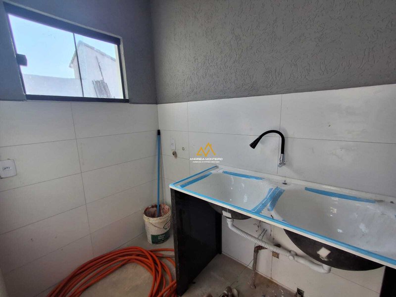Casa com 3 dormitórios à venda, 160 m² por R$ 870.000 - Jardim Atlântico Leste (Itaipuaçu)  Maricá - 