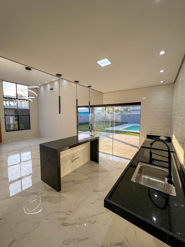 Casa com 3 dormitórios à venda, 160 m² por R$ 850.000 - Jardim Atlântico Leste (Itaipuaçu)  Maricá - 