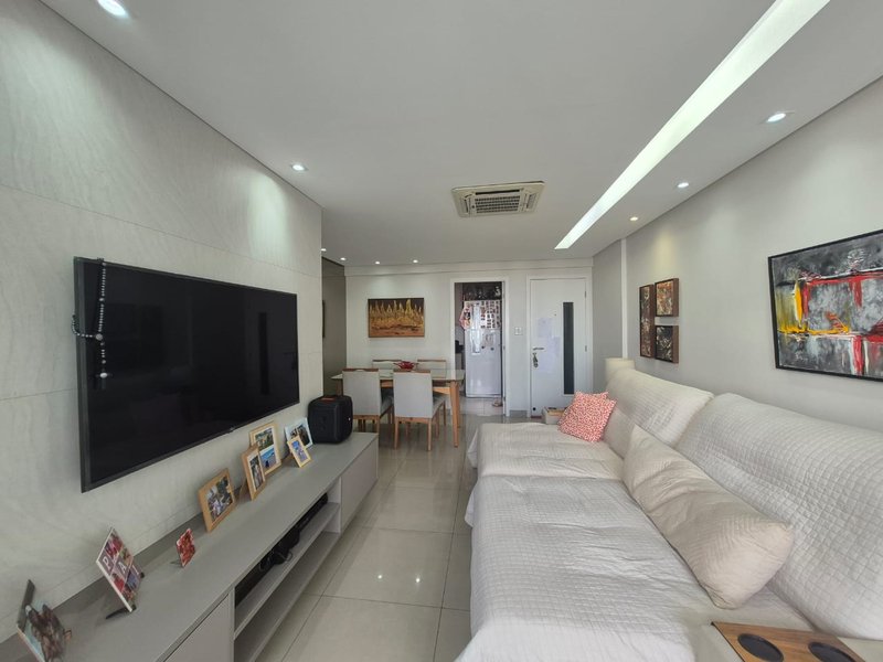 APARTAMENTO 3 QUARTOS SUÍTE DEP VARANDA PISCINA ACADEMIA QUADRA À VENDA NO CIDADE JARDIM Rua Leonor Calmon Salvador - 
