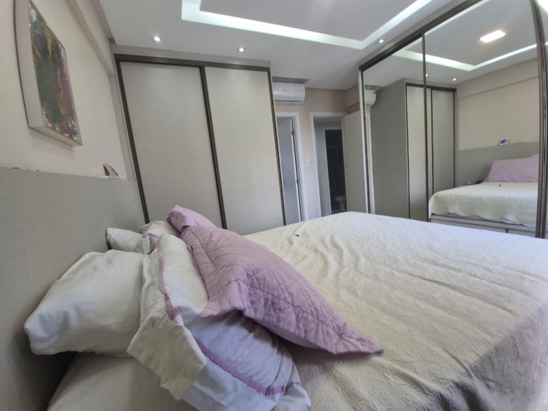 APARTAMENTO 3 QUARTOS SUÍTE DEP VARANDA PISCINA ACADEMIA QUADRA À VENDA NO CIDADE JARDIM Rua Leonor Calmon Salvador - 