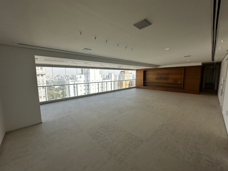 Apartamento para venda com 4 dormitórios, 5 vagas próximo ao Parque Ibirapuera  São Paulo - 