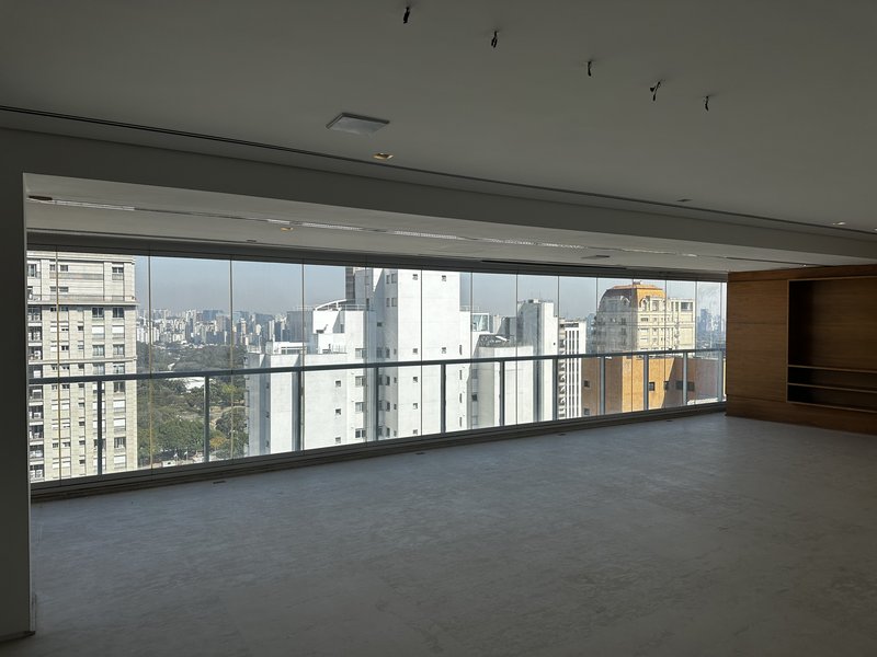 Apartamento para venda com 4 dormitórios, 5 vagas próximo ao Parque Ibirapuera  São Paulo - 