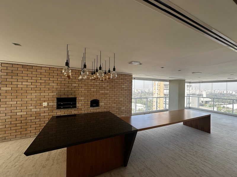 Apartamento para venda com 4 dormitórios, 5 vagas próximo ao Parque Ibirapuera  São Paulo - 