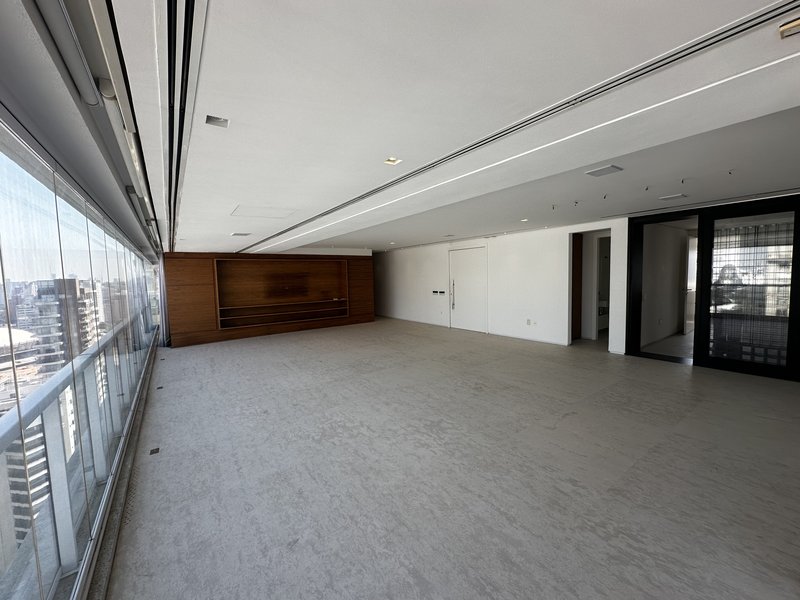 Apartamento para venda com 4 dormitórios, 5 vagas próximo ao Parque Ibirapuera  São Paulo - 