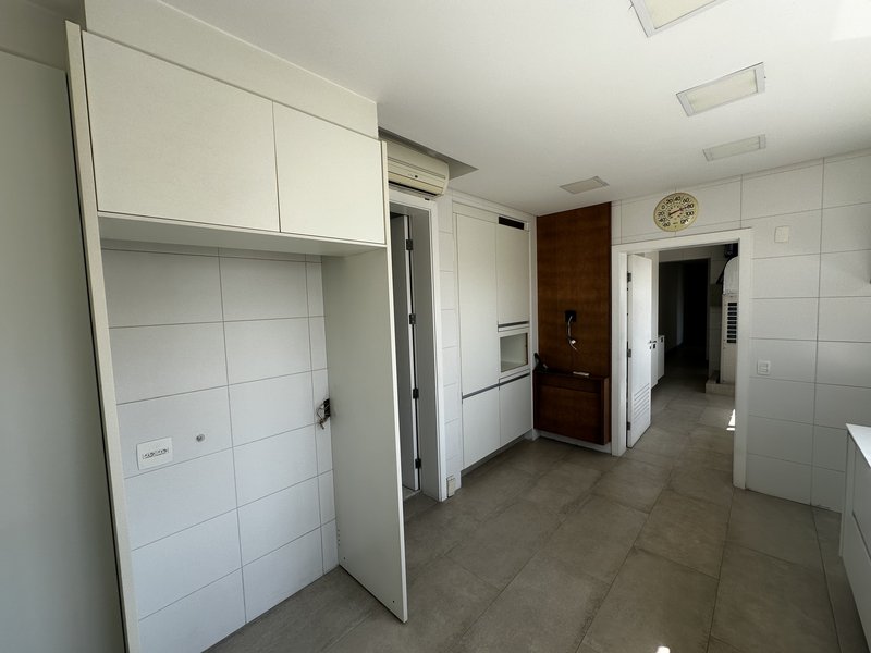 Apartamento para venda com 4 dormitórios, 5 vagas próximo ao Parque Ibirapuera  São Paulo - 