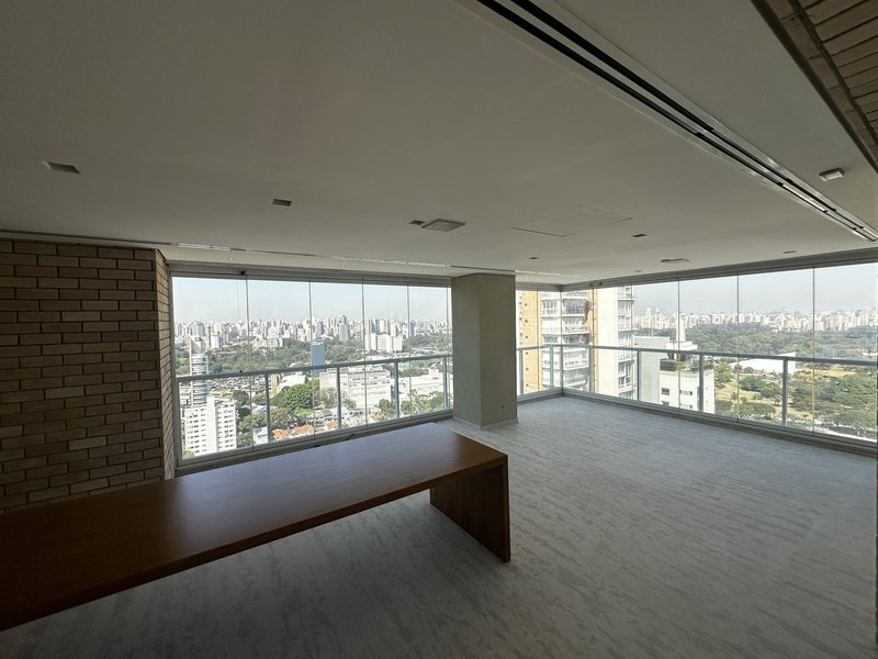 Apartamento para venda com 4 dormitórios, 5 vagas próximo ao Parque Ibirapuera  São Paulo - 