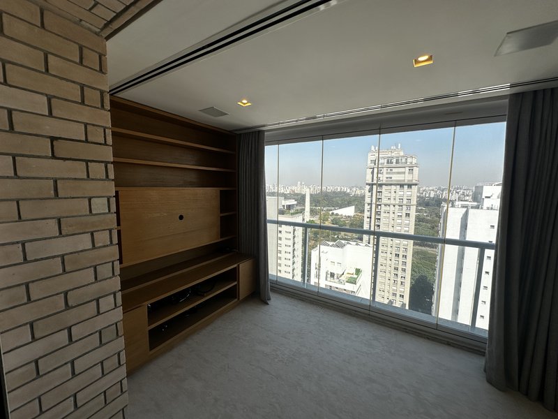 Apartamento para venda com 4 dormitórios, 5 vagas próximo ao Parque Ibirapuera  São Paulo - 