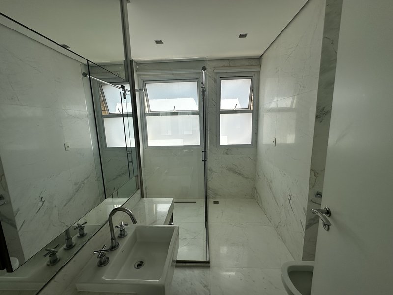 Apartamento para venda com 4 dormitórios, 5 vagas próximo ao Parque Ibirapuera  São Paulo - 
