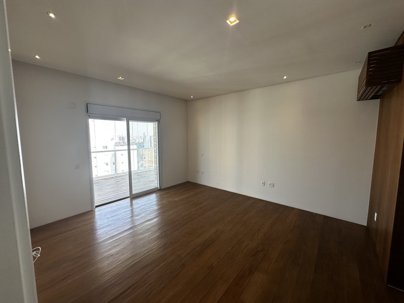 Apartamento para venda com 4 dormitórios, 5 vagas próximo ao Parque Ibirapuera  São Paulo - 