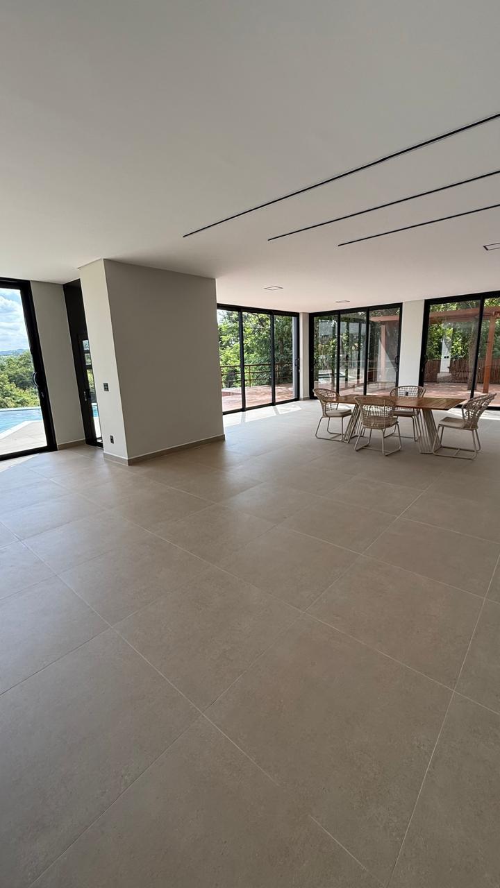 Casa com 3 dormit&oacute;rios &agrave; venda,540 m&sup2; - Condom&iacute;nio Village Ipanema II - Ara&ccedil;oiaba - SP Av: Francisco de Assis Chateaubriand Araçoiaba da Serra - 