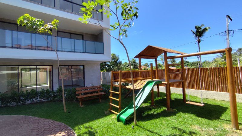 Apartamento de Cobertura /2 suites/Praia de Guarajuba condominio Águas Camaçari - 