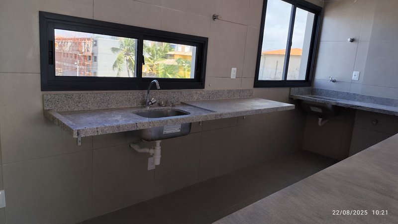 Apartamento de Cobertura /2 suites/Praia de Guarajuba condominio Águas Camaçari - 