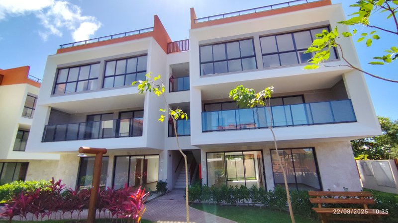 Apartamento de Cobertura /2 suites/Praia de Guarajuba condominio Águas Camaçari - 