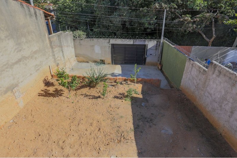 Casa à venda, 73m - R$  510.000 - Jardim Emília, 2 Dorms. e amplo terreno – Sorocaba/SP Rua José Borghesi Sorocaba - 