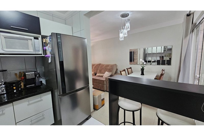 Casa à venda, 132m - 2 Dorm. - R$ 320.000 - Residencial Moradas do Éden - Sorocaba - SP Rua Benedito de Almeida Lima Sorocaba - 