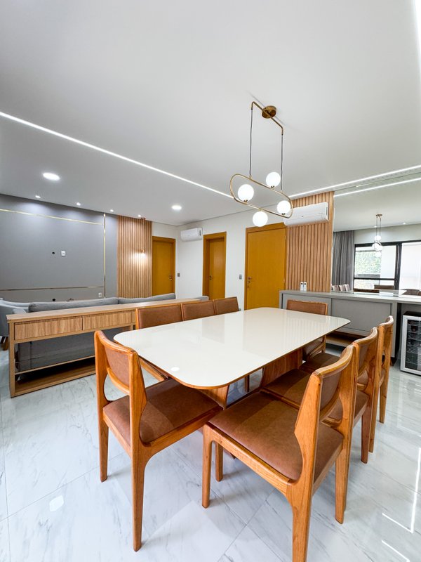 Apartamento de alto padrão em região nobre de Arujá, com 3 suites , 4 vagas Estrada Limoeiro Arujá - 