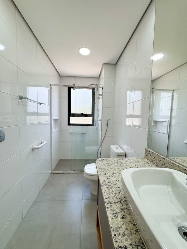 Apartamento de alto padrão em região nobre de Arujá, com 3 suites , 4 vagas Estrada Limoeiro Arujá - 