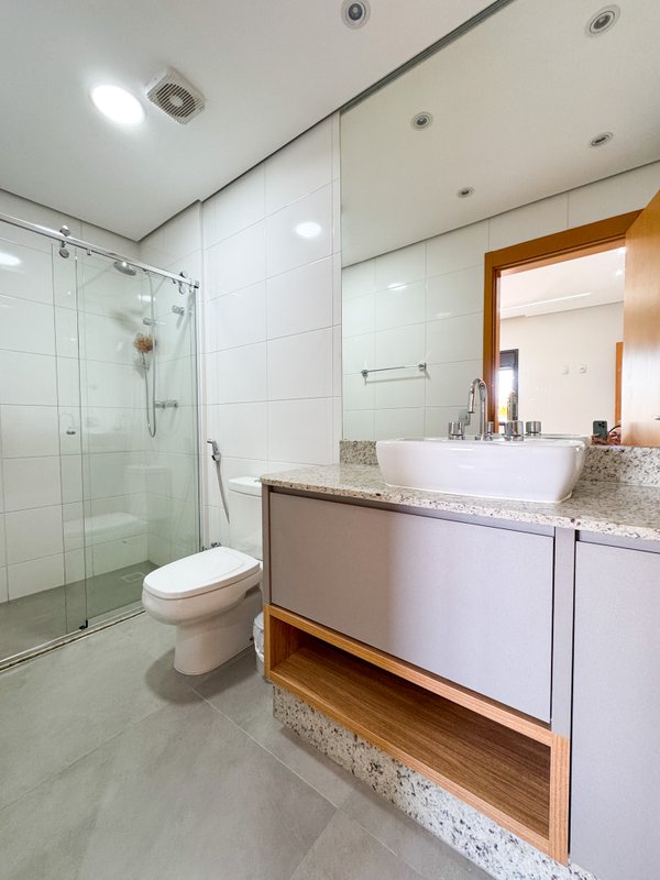 Apartamento de alto padrão em região nobre de Arujá, com 3 suites , 4 vagas Estrada Limoeiro Arujá - 