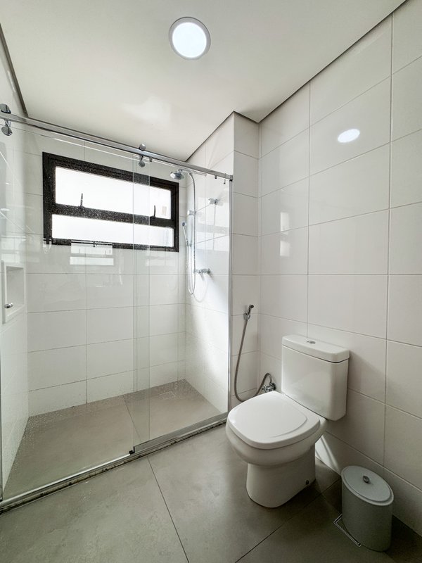 Apartamento de alto padrão em região nobre de Arujá, com 3 suites , 4 vagas Estrada Limoeiro Arujá - 