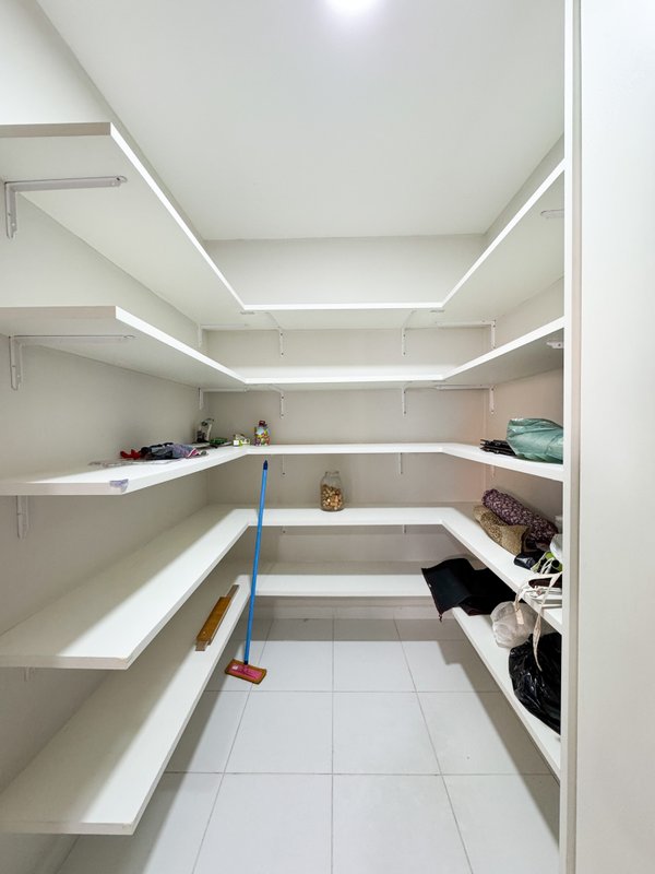 Apartamento de alto padrão em região nobre de Arujá, com 3 suites , 4 vagas Estrada Limoeiro Arujá - 