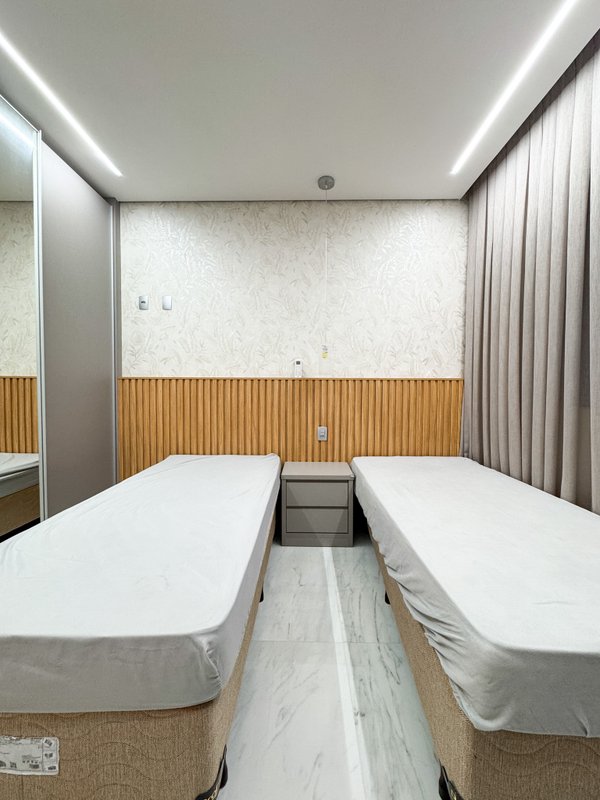 Apartamento de alto padrão em região nobre de Arujá, com 3 suites , 4 vagas Estrada Limoeiro Arujá - 