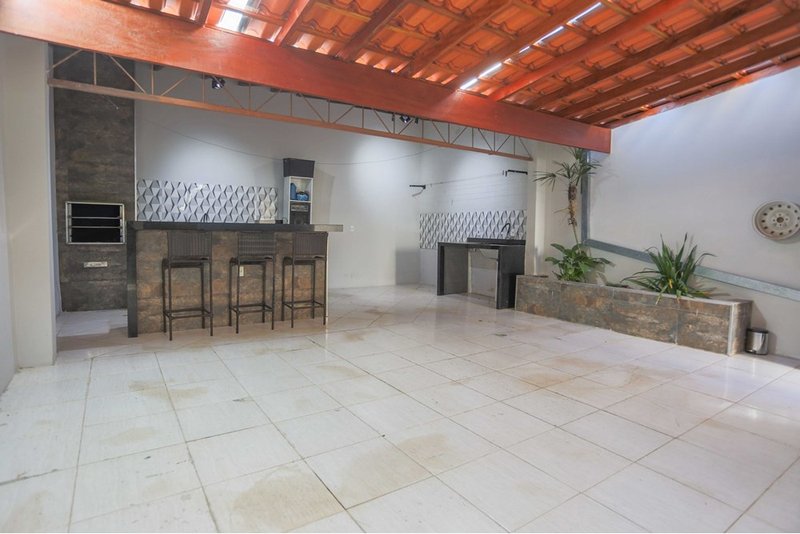Casa À venda, 200m, 3 Dorms. - R$ 330.000 - Vila Garcia - Votorantim SP Rua Carmelina Garcia Votorantim - 