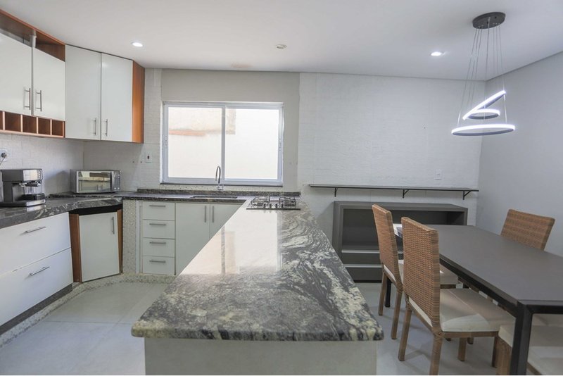 Casa À venda, 200m, 3 Dorms. - R$ 330.000 - Vila Garcia - Votorantim SP Rua Carmelina Garcia Votorantim - 